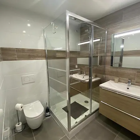 100m2 Standing Centre De St Trop Lägenhet *